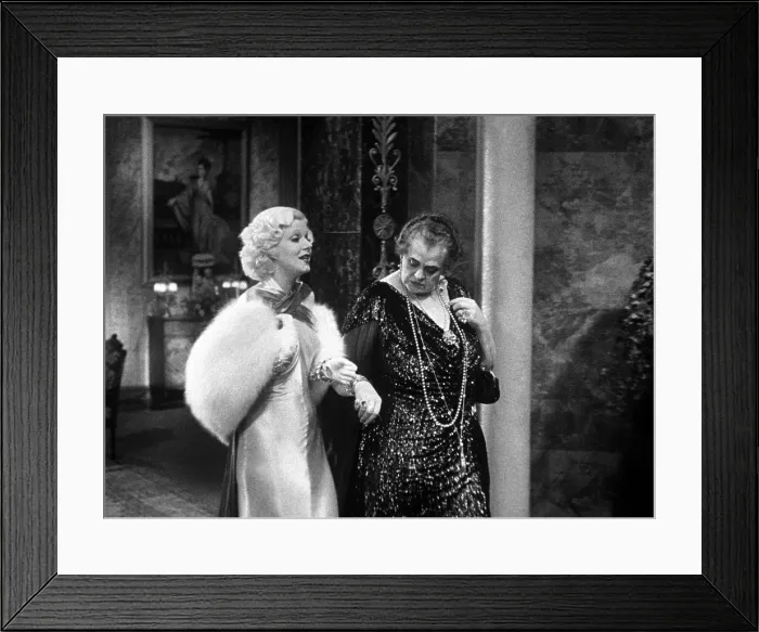 Framed Print : DINNER AT EIGHT, Jean Harlow, Marie Dressler, 1933 Framed Print : DINNER AT EIGHT, Jean Harlow, Marie Dressler, 1933
