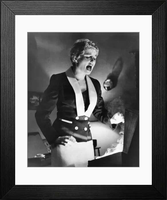Framed Print : KISS ME DEADLY, Gaby Rodgers, 1955