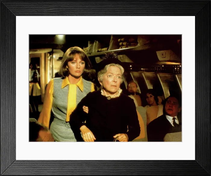 Framed Print : AIRPORT, Jacqueline Bisset, Helen Hayes, 1970
