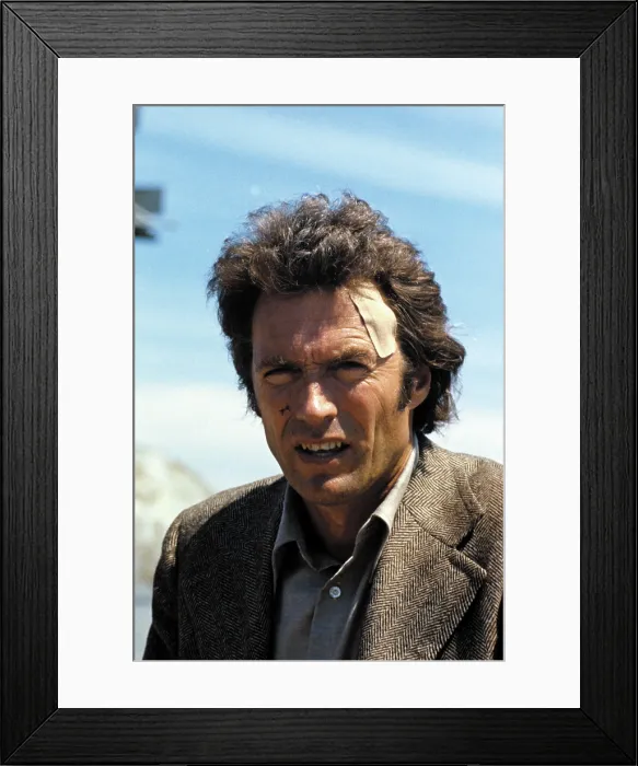 Framed Print : DIRTY HARRY, Clint Eastwood, 1971