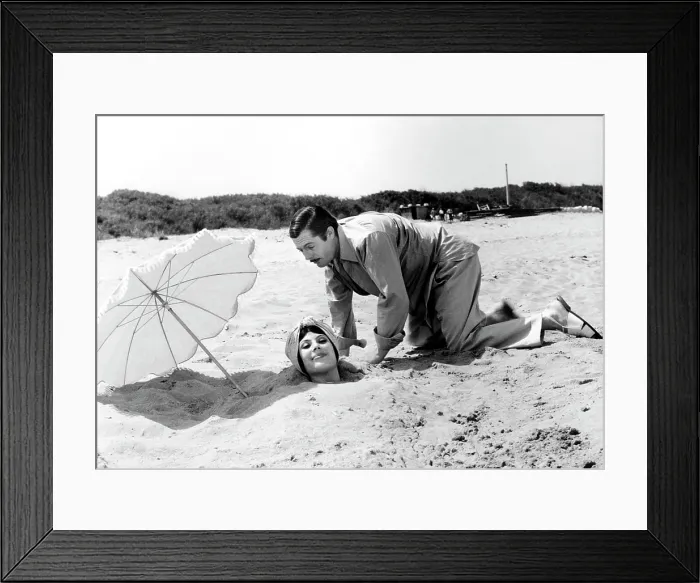 Framed Print : DIVORCE - ITALIAN STYLE, from top: Marcello Mastroianni, Daniela Rocca, 1961