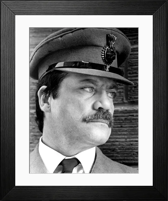 Framed Print : VENOM, Oliver Reed, 1981, (c)Paramount / courtesy Everett Collection Framed Print : VENOM, Oliver Reed, 1981, (c)Paramount / courtesy Everett Collection