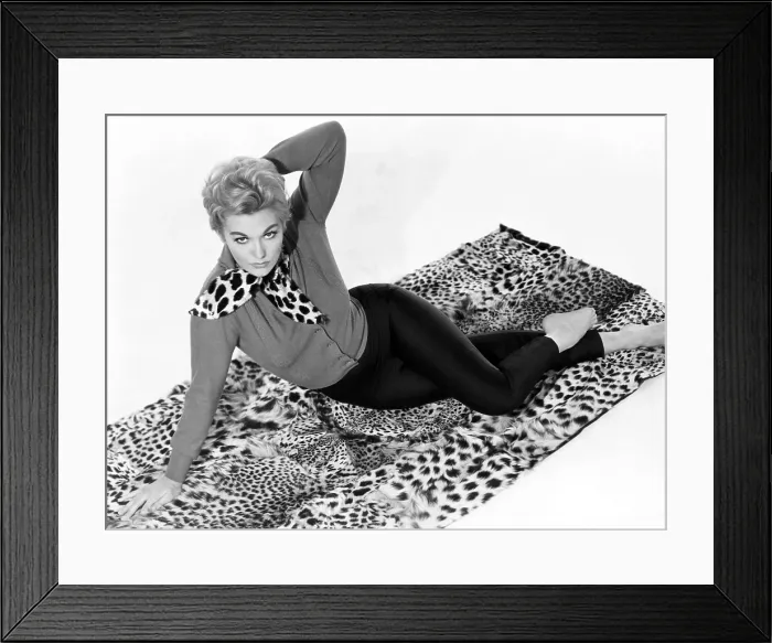 Framed Print : VERTIGO, Kim Novak, 1958