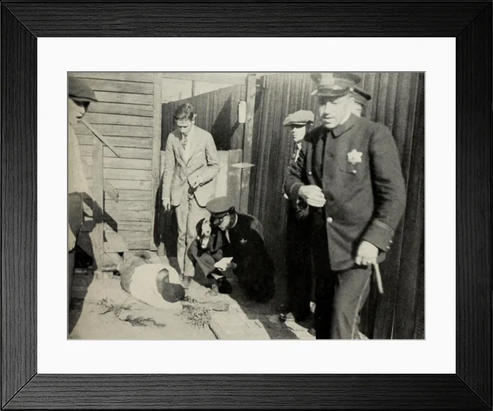Framed Print : Police at the murder scene of an African American man during 1919 Chicago Race Riot Framed Print : Police at the murder scene of an African American man during 1919 Chicago Race Riot
