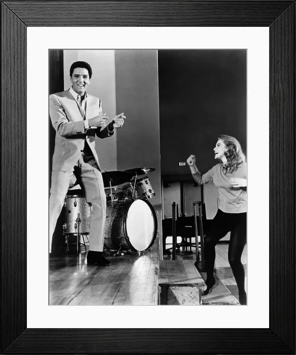 Framed Print : VIVA LAS VEGAS, from left, Elvis Presley, Ann-Margret, 1964