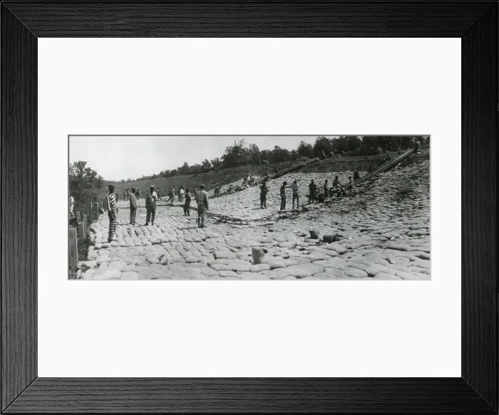 Framed Print : African American convicts in striped prison uniforms at forced labor in May 1922 Framed Print : African American convicts in striped prison uniforms at forced labor in May 1922