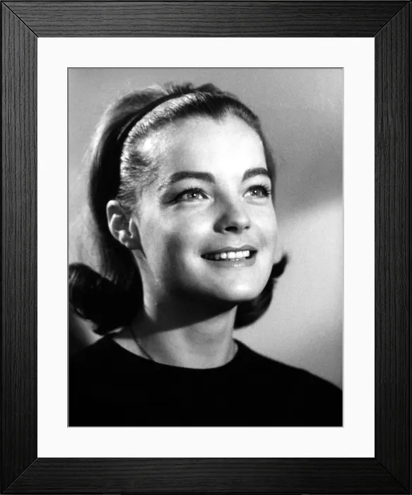 Framed Print : THE VICTORS, Romy Schneider, 1963 Framed Print : THE VICTORS, Romy Schneider, 1963