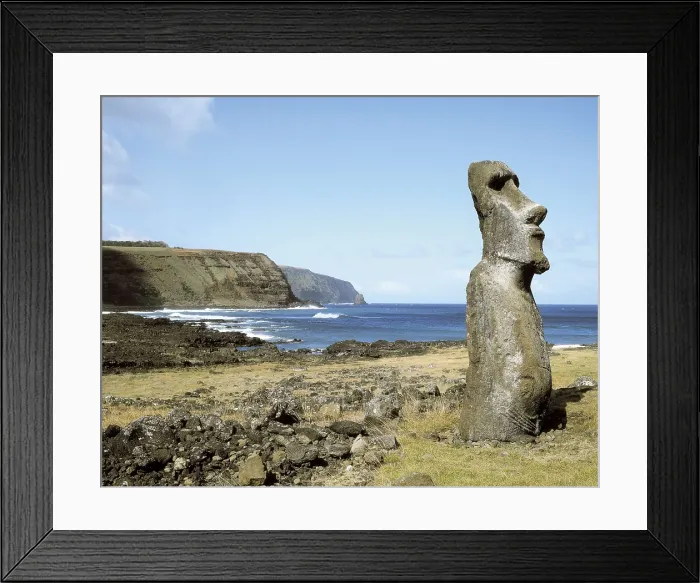 Framed Print : CHILE. VALPARAISO. Moai or colossal statue. In the background, the Hotuiti Bay. Sculpture. AISA / Everett Collection**US SALES ONLY** Framed Print : CHILE. VALPARAISO. Moai or colossal statue. In the background, the Hotuiti Bay. Sculpture. AISA / Everett Collection**US SALES ONLY**