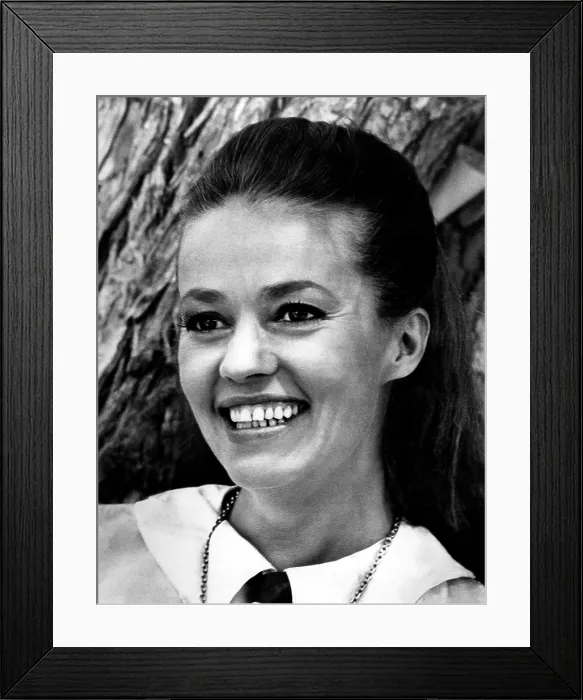 Framed Print : VIVA MARIA!, Jeanne Moreau, 1965 Framed Print : VIVA MARIA!, Jeanne Moreau, 1965