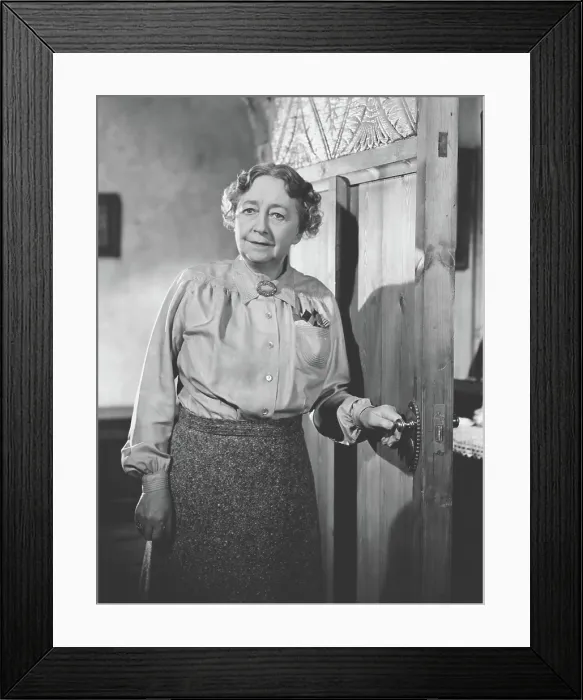 Framed Print : THE LADY VANISHES, Dame May Whitty, 1938