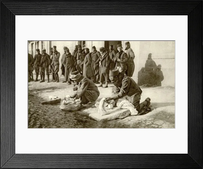 Framed Print : World War 1: Battle of Verdun. Winter work for the French Colonials behind the fighting lines. Moroccans laundering underwear in a stream near Verdun. Ca. 1916-17