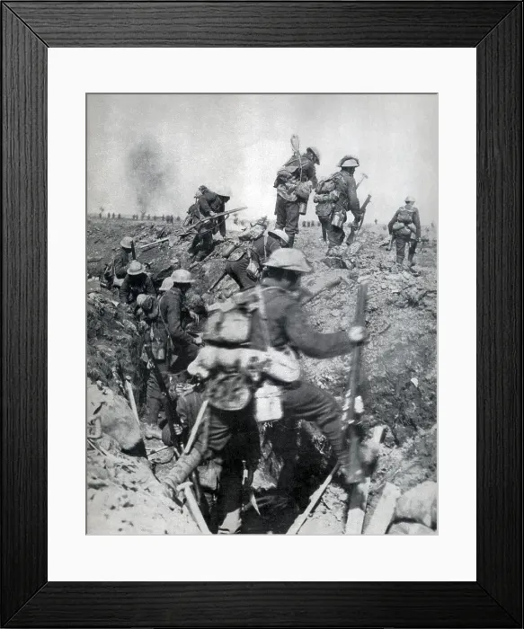 Framed Print : World War 1. Battle of Arras (April 9-12, 1917). The second wave of British infantry leaves their trenches Framed Print : World War 1. Battle of Arras (April 9-12, 1917). The second wave of British infantry leaves their trenches