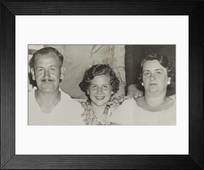 Framed Print : Figures in a strange and deadly love triangle, Oct. 7, 1935, Mineola, Long Island. L-R: Everett Applegate, 15 year old Ruth Creighton, and her mother Mary Creighton Framed Print : Figures in a strange and deadly love triangle, Oct. 7, 1935, Mineola, Long Island. L-R: Everett Applegate, 15 year old Ruth Creighton, and her mother Mary Creighton