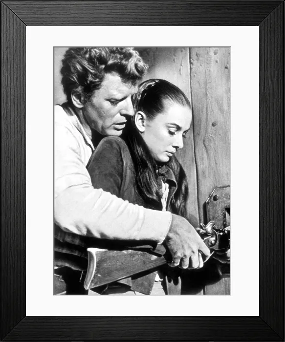 Framed Print : THE UNFORGIVEN, Burt Lancaster, Audrey Hepburn, 1960