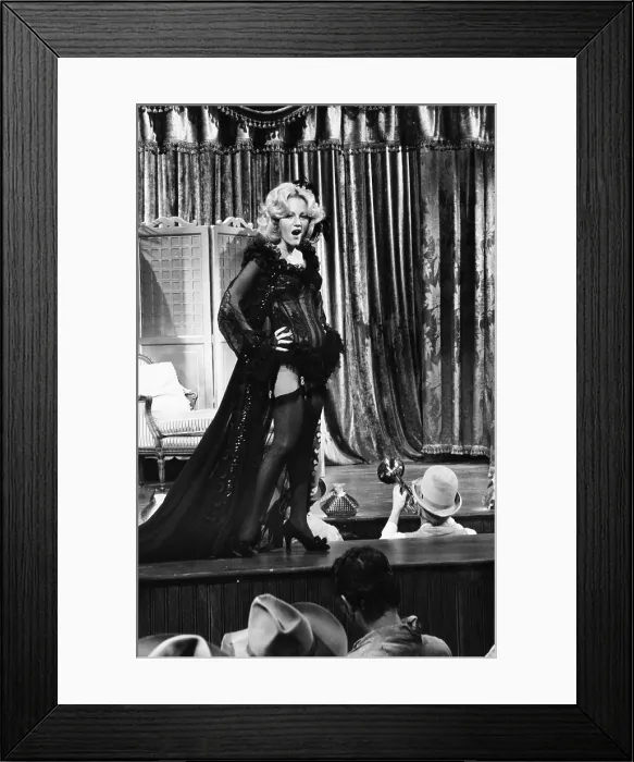 Framed Print : BLAZING SADDLES, Madeline Kahn, 1974