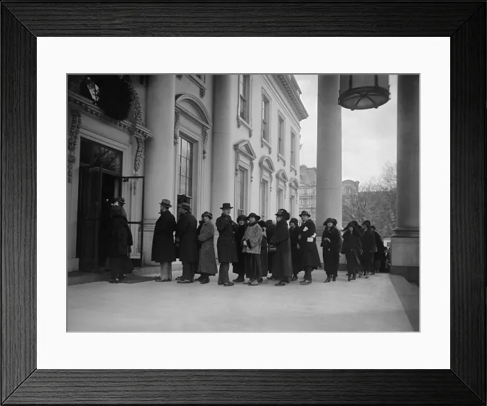 Framed Print : Citizens in line at the White House for the first New Year's public reception of Calvin Coolidge's Presidency. Jan 1, 1924. (BSLOC_2015_16_25)