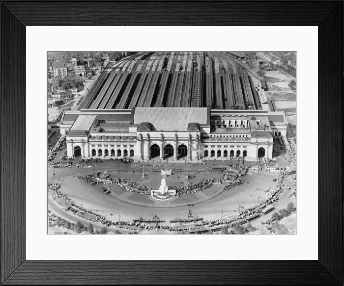 Framed Print : Aerial view of Union Station in Washington, D.C. 1921-22. The Beaux Arts front of the building faces an elegantly designed half-moon plaza Framed Print : Aerial view of Union Station in Washington, D.C. 1921-22. The Beaux Arts front of the building faces an elegantly designed half-moon plaza