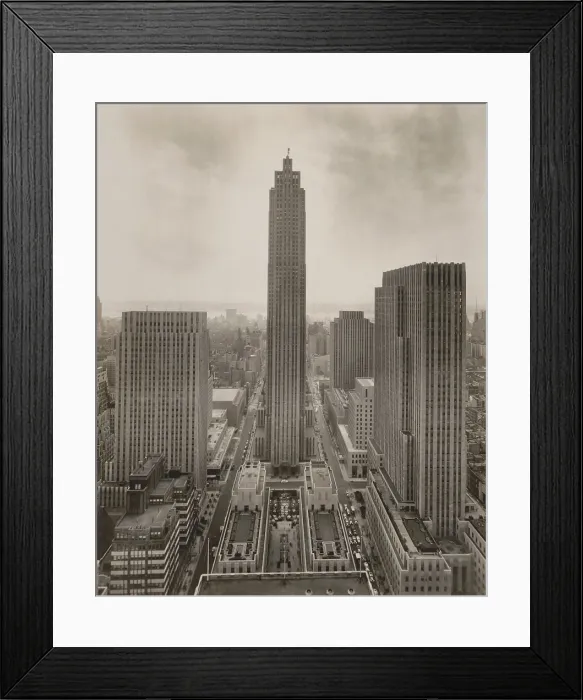 Framed Print : RCA Building in Rockefeller Center, New York City, 1939. Photo by Irving Underhill (BSLOC_2017_2_178) Framed Print : RCA Building in Rockefeller Center, New York City, 1939. Photo by Irving Underhill (BSLOC_2017_2_178)