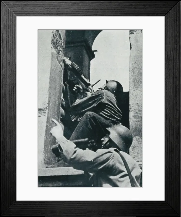 Framed Print : SPAIN. BASQUE COUNTRY. Spanish Civil War (1936-1939). Soldiers shhoting against aircrafts in Basque Country (April 1937). AISA / Everett Collection**US SALES ONLY**