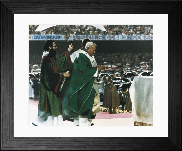 Framed Print : JOHN PAUL II (1920). Solemn mass of John Paul II at the F.C. Barcelona's Camp Nou (stadium) before 120.000 people (7th November 1982). AISA / Everett Collection**US SALES ONLY**