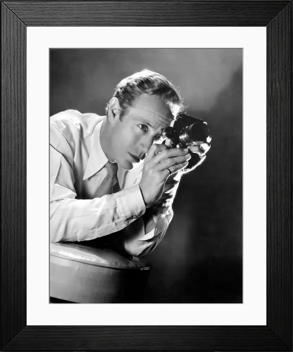 Framed Print : Leslie Howard, MGM portrait, ca. 1930s