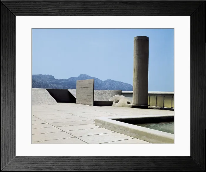 Framed Print : LE CORBUSIER, Charles-douard Jeanneret, named (1887-1965). Unit d'Habitation (Housing Unit). 1946-1952. FRANCE. Marseille. Terrace. Rationalism. Architecture Framed Print : LE CORBUSIER, Charles-douard Jeanneret, named (1887-1965). Unit d'Habitation (Housing Unit). 1946-1952. FRANCE. Marseille. Terrace. Rationalism. Architecture