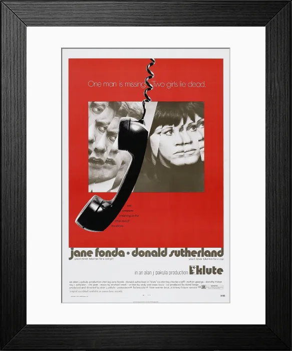 Framed Print : KLUTE, US poster art, from left: Donald Sutherland, Jane Fonda, 1971 Framed Print : KLUTE, US poster art, from left: Donald Sutherland, Jane Fonda, 1971