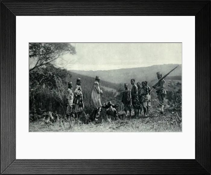Framed Print : World War 1 in Africa. German Askari (native) soldiers with a chain gang of re-captured German Askari deserters in East Africa Framed Print : World War 1 in Africa. German Askari (native) soldiers with a chain gang of re-captured German Askari deserters in East Africa