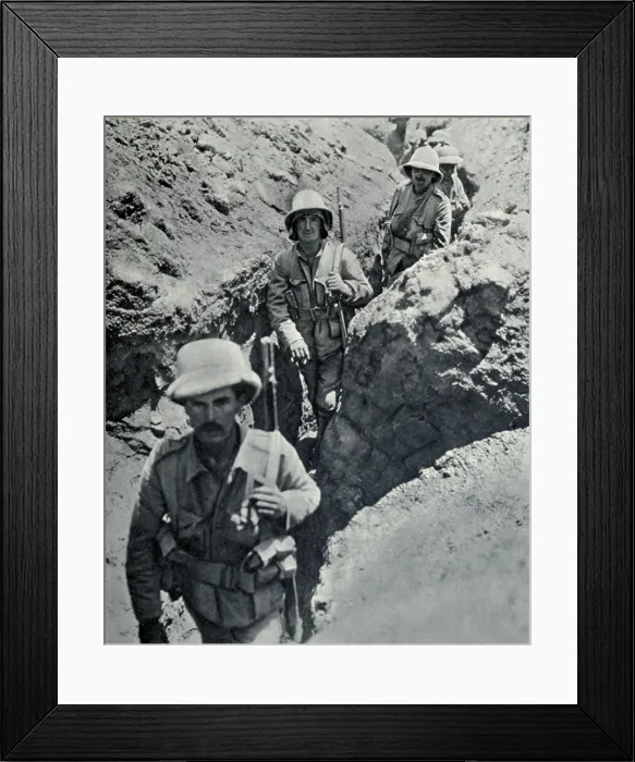 Framed Print : World War 1 in the Middle East. British troops filing through a communication trench between the fire and support trenches Framed Print : World War 1 in the Middle East. British troops filing through a communication trench between the fire and support trenches