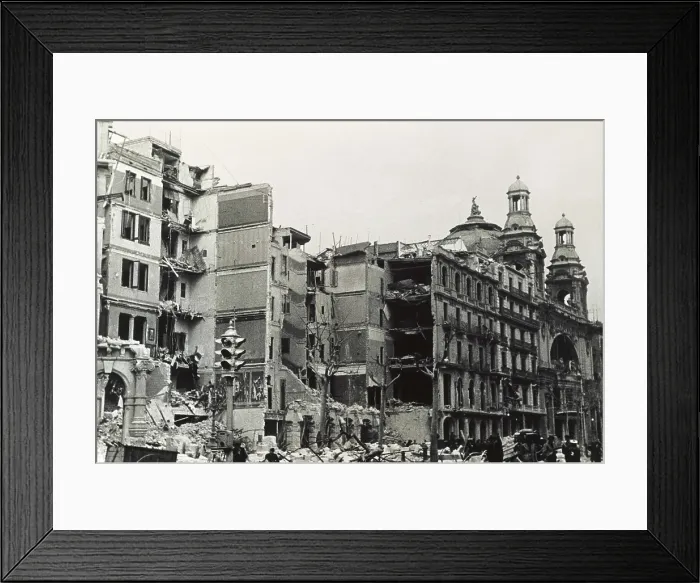 Framed Print : SPAIN. Barcelona. Spanish Civil War. Gran Via de les Corts Catalanes after a bombardment (March 1938). Image from the Propaganda Department of the Generalitat of Catalonia. SPAIN
