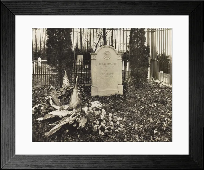 Framed Print : Theodore Roosevelt's grave, at Youngs Memorial Cemetery in Oyster Bay. His wife Edith, eventually joined him, 29 years later in 1948 (BSLOC_2017_6_88)