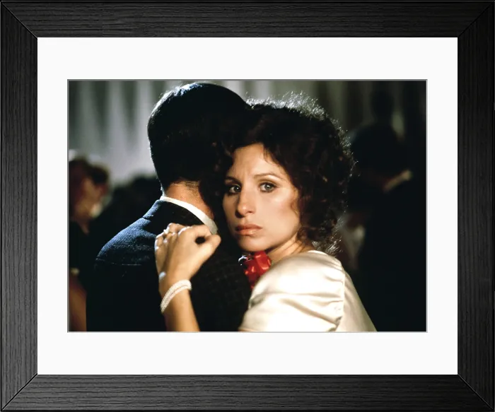 Framed Print : THE WAY WE WERE, Barbra Streisand, James Woods, 1973 Framed Print : THE WAY WE WERE, Barbra Streisand, James Woods, 1973