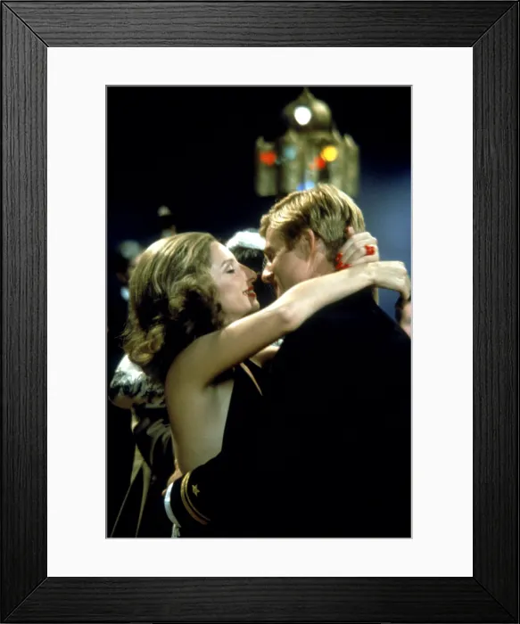 Framed Print : THE WAY WE WERE, Barbra Streisand, Robert Redford, 1973 Framed Print : THE WAY WE WERE, Barbra Streisand, Robert Redford, 1973