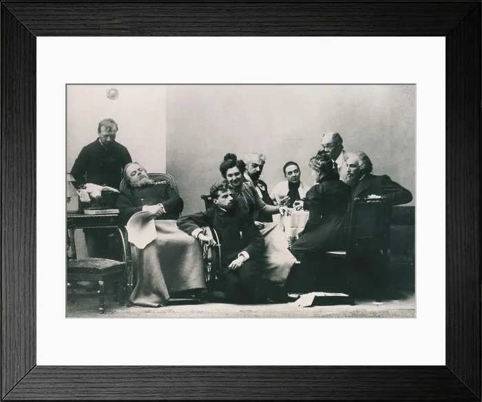 Framed Print : CHEJOV, Anton Pavlovich (1860-1904). Performance of 'The Seagull' at the Moscow Art Academic Theatre (1989). AISA / Everett Collection**US SALES ONLY**