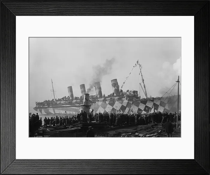 Framed Print : RMS Mauretania was painted in a striking blue and white diamond pattern, 1914-1918 Framed Print : RMS Mauretania was painted in a striking blue and white diamond pattern, 1914-1918