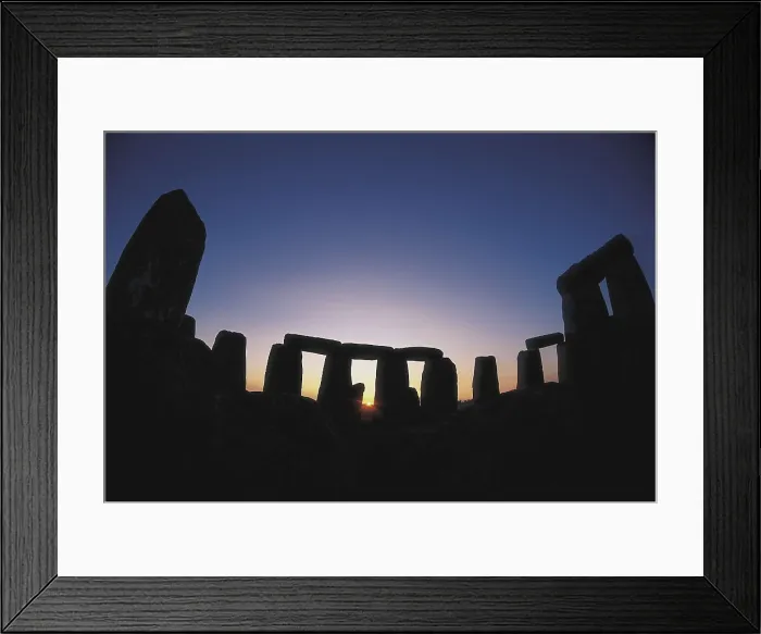 Framed Print : Stonehenge. UNITED KINGDOM. ENGLAND. SOUTH WEST ENGLAND. Amesbury. Stonehenge. Neolithic and Bronze Age megalithic monument (c. 1700-1300 BC). Neolithic art. ; Bronze Age