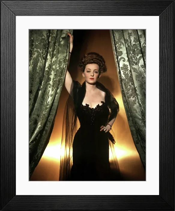 Framed Print : THE LITTLE FOXES, Bette Davis, 1941
