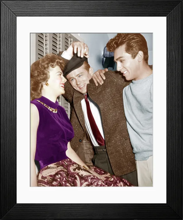 Framed Print : REBEL WITHOUT A CAUSE, from left: Natalie Wood, James Dean, Perry Lopez, on set, 1955