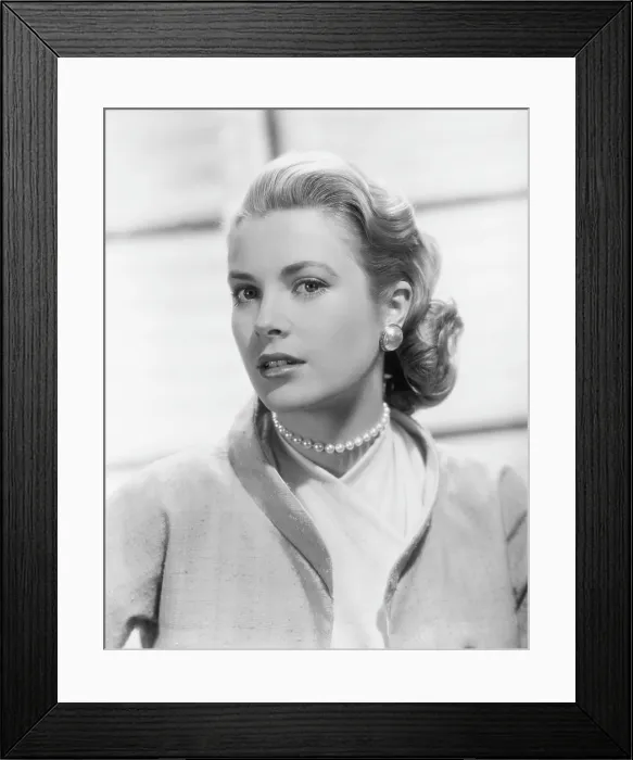 Framed Print : REAR WINDOW, Grace Kelly, 1954