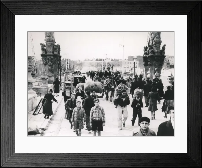 Framed Print : Spain. Civil War. Madrid (March 31, 1939). People crossing the Toledo Bridge after the end of war. AISA / Everett Collection**US SALES ONLY**