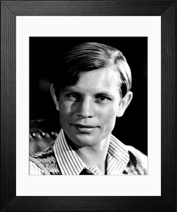 Framed Print : CABARET, Michael York, 1972