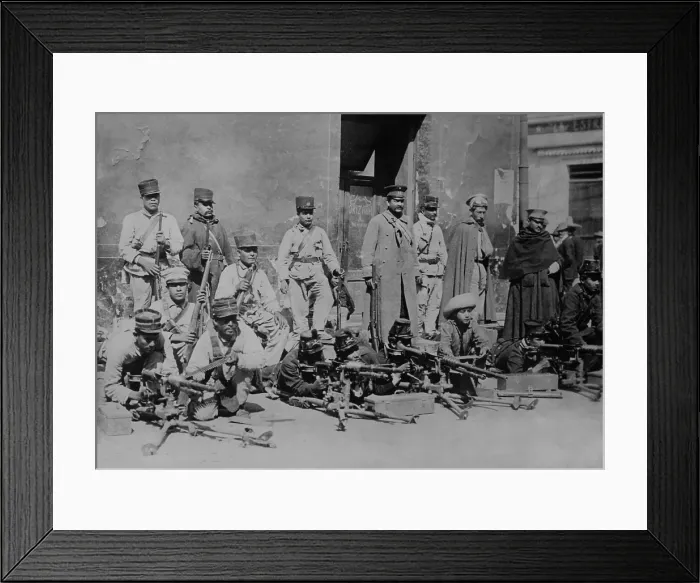Framed Print : Machine gunners in Mexico City, during the revolt that murdered President Madero, Feb. 1913 Framed Print : Machine gunners in Mexico City, during the revolt that murdered President Madero, Feb. 1913