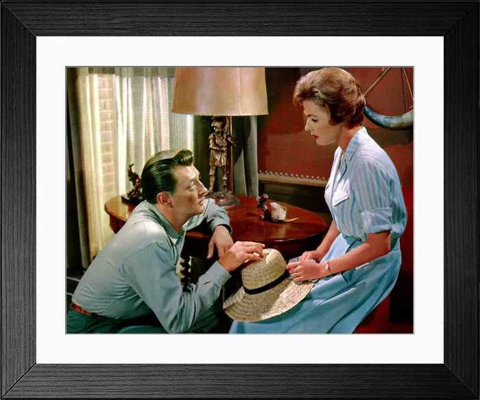 Framed Print : HOME FROM THE HILL, Robert Mitchum, Eleanor Parker, 1960