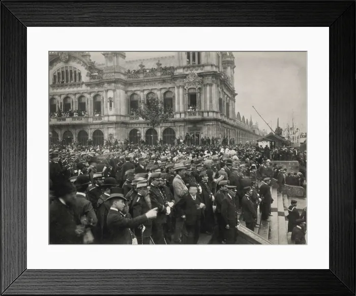 Framed Print : SPAIN. Barcelona. Spain (1904). Barcelona. People at the Plaza de la Paz waiting for the arrival of king Alfonso XIII. AISA / Everett Collection**US SALES ONLY**