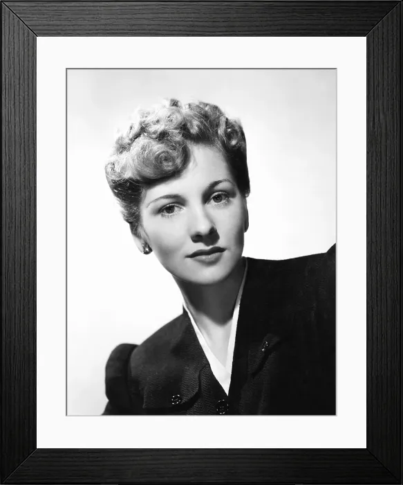 Framed Print : THE WOMEN, Joan Fontaine, 1939 Framed Print : THE WOMEN, Joan Fontaine, 1939