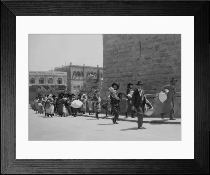 Framed Print : Jewish families fleeing from the Old City with baggage at Jaffa Gate, Jerusalem, Aug. 23-31, 1929