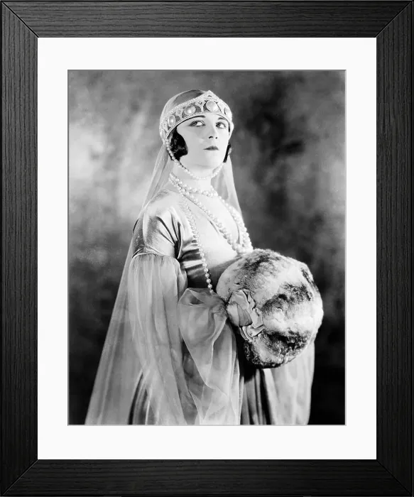 Framed Print : THE WOMAN ON TRIAL, Pola Negri, 1927 Framed Print : THE WOMAN ON TRIAL, Pola Negri, 1927