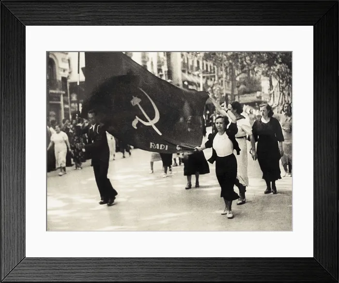Framed Print : SPAIN. Barcelona. Spanish Civil War (1936-1939). Demonstration of the Spanish Communist Party (PCE) in the Ramblas of Barcelona. AISA / Everett Collection**US SALES ONLY**
