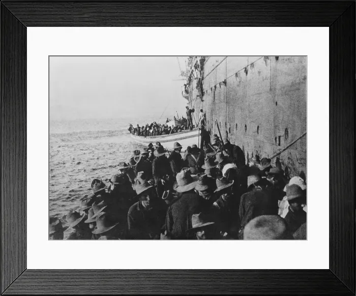 Framed Print : Amphibious landing at Arroyo, Puerto Rico, August 3, 1898 during the Spanish American War Framed Print : Amphibious landing at Arroyo, Puerto Rico, August 3, 1898 during the Spanish American War