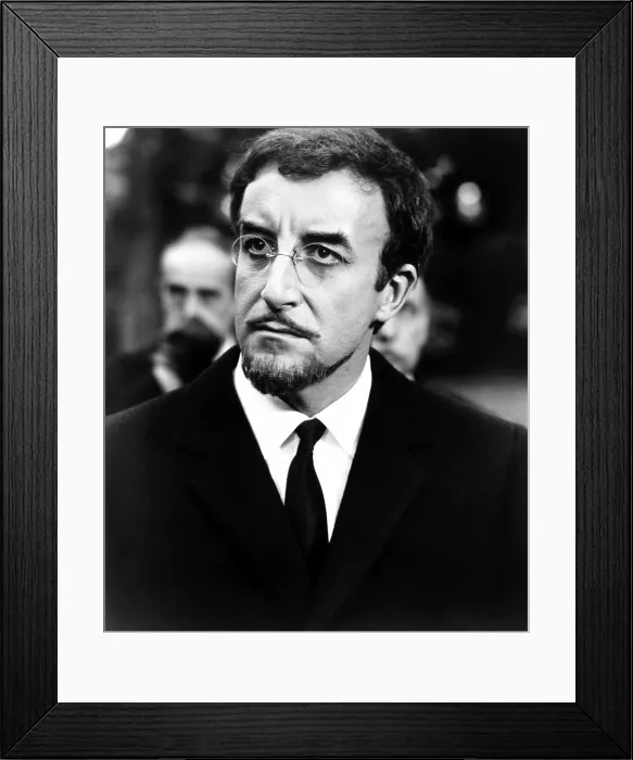 Framed Print : WOMAN TIMES SEVEN, Peter Sellers, 1967 Framed Print : WOMAN TIMES SEVEN, Peter Sellers, 1967